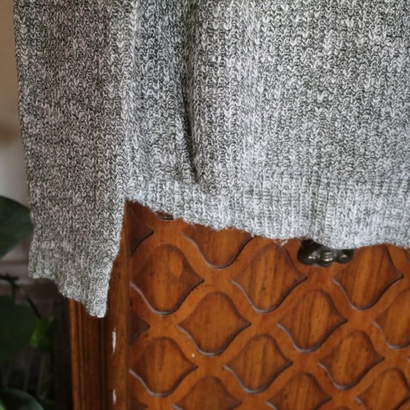 Cloud Chaser Cold Shoulder Sweater -  Sixe XS,  NWOT! - Picture 7 of 16